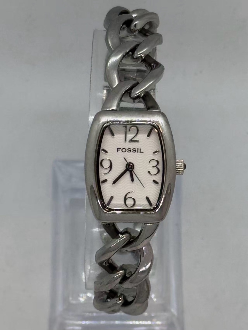 Vintage Fossil Women’s Quartz Silver Tone Watch 19mm White Dial New Battery Runs